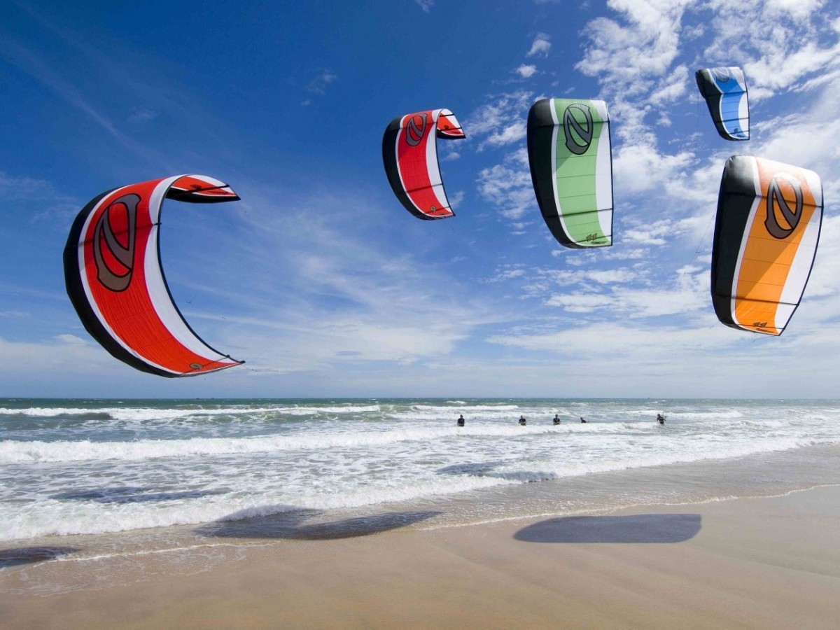 Les meilleurs spots de kitesurf et de windsurf à Essaouira La boîte à